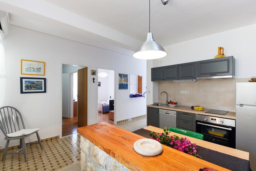 Apartment Dubica ฮวาร์ ภายนอก รูปภาพ