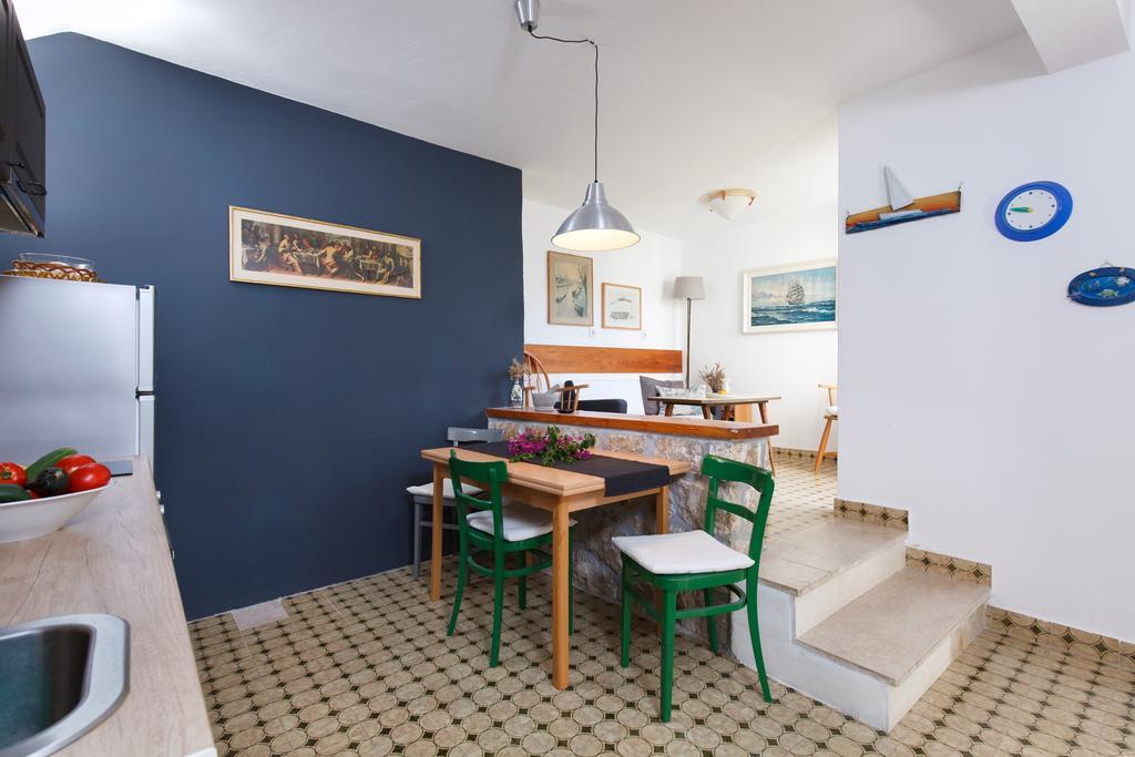 Apartment Dubica ฮวาร์ ภายนอก รูปภาพ